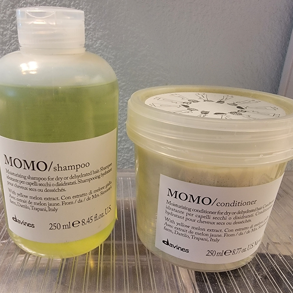 Davines MOMO Shampoo and Conditioner Duo - Refreshing Green